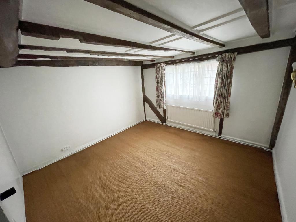 Lot: 8 - DETACHED CHARACTER PROPERTY IN POPULAR COMMUTER VILLAGE - Bedroom Two